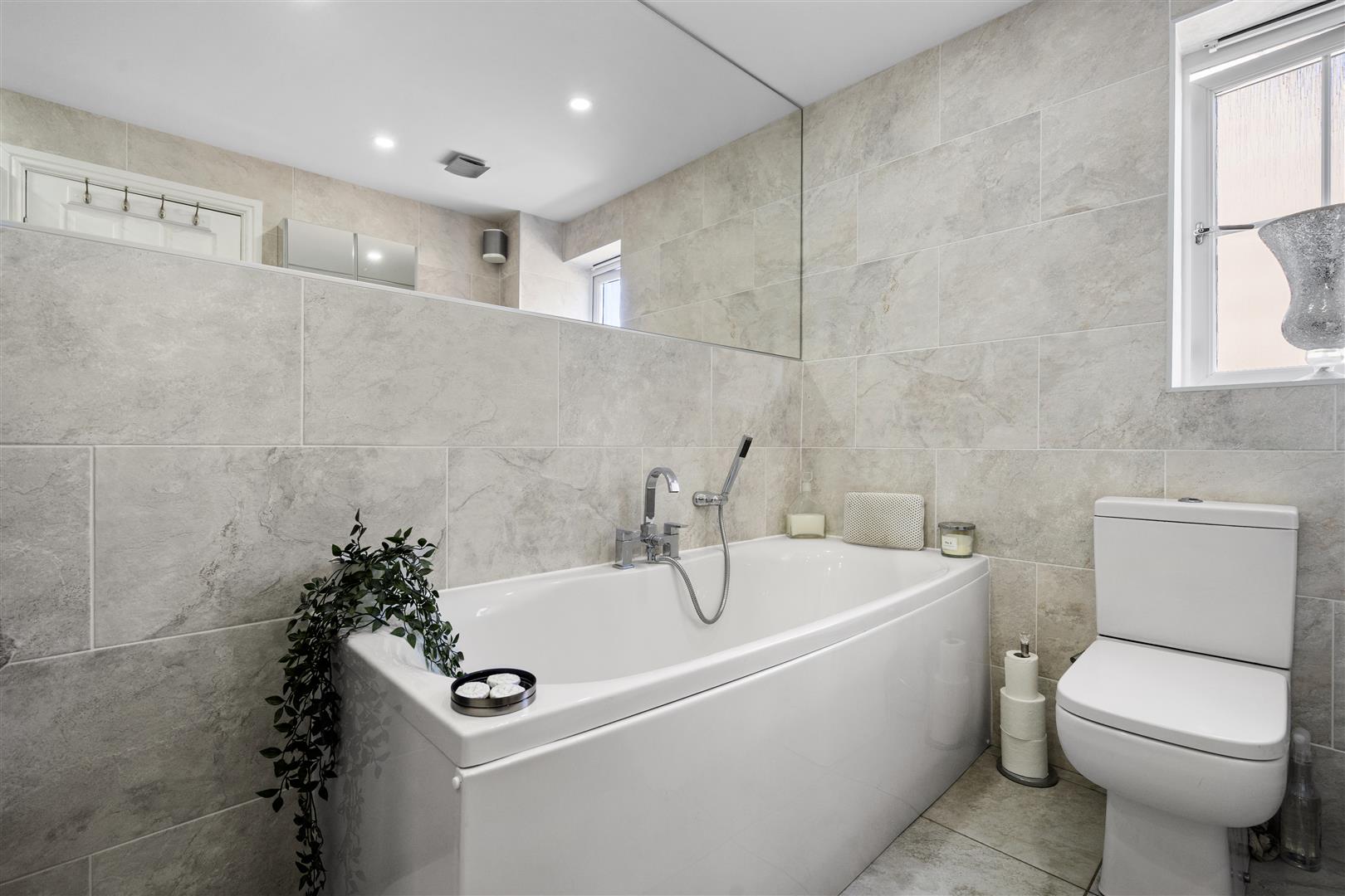 Master En-Suite